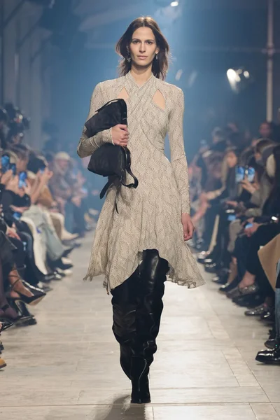 Look 27